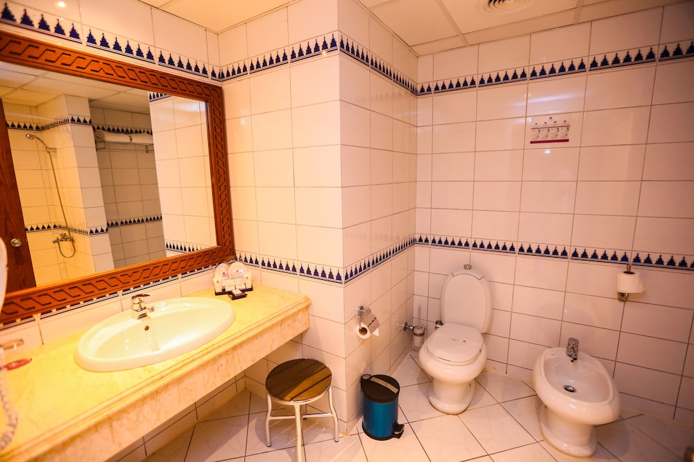 Charmillion Club Resort 48/48