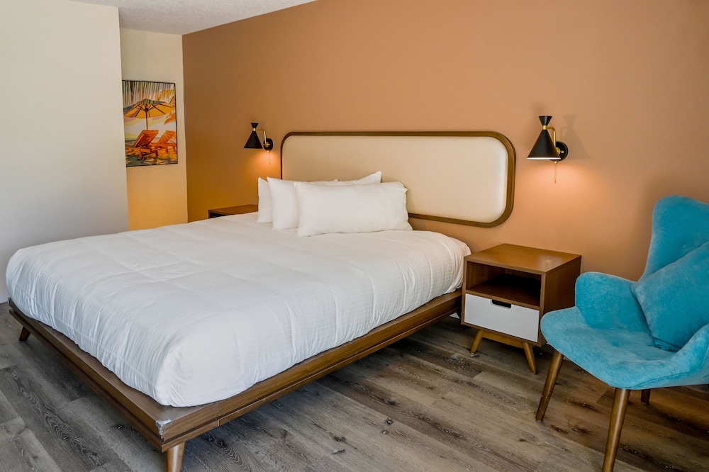 Golden Host Resort 29/63