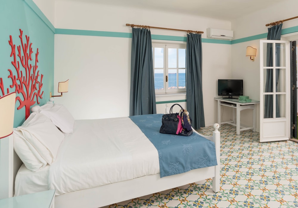 Mercure Civitavecchia Sunbay Park Hotel 10/65