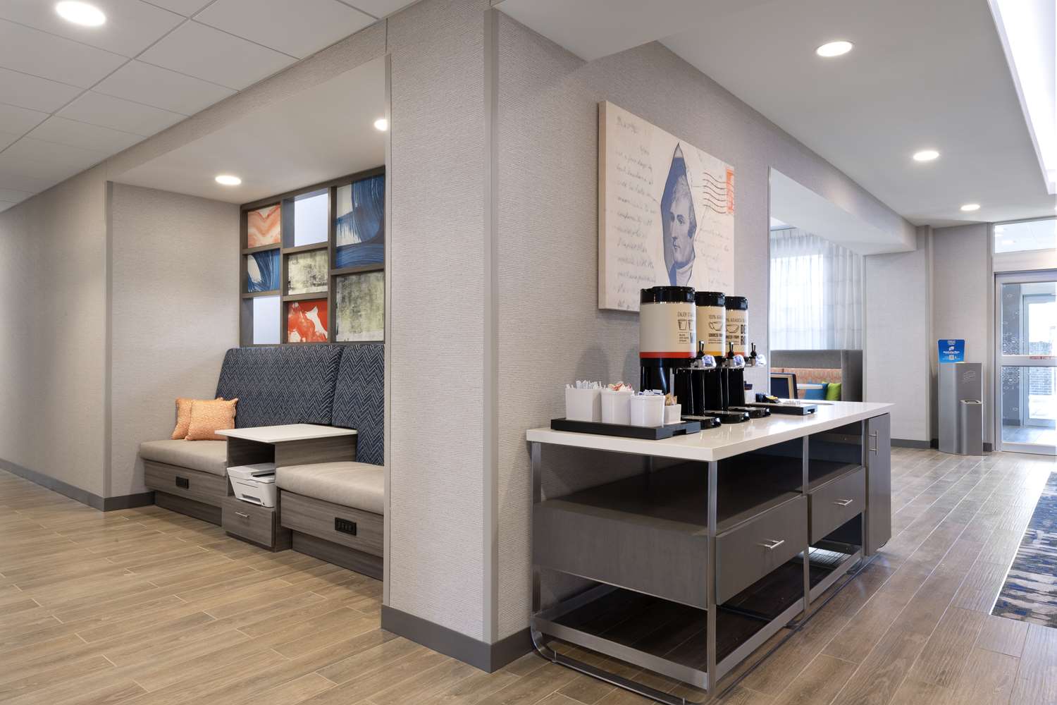 Hampton Inn & Suites St. Charles Old Town Area, MO 3/10