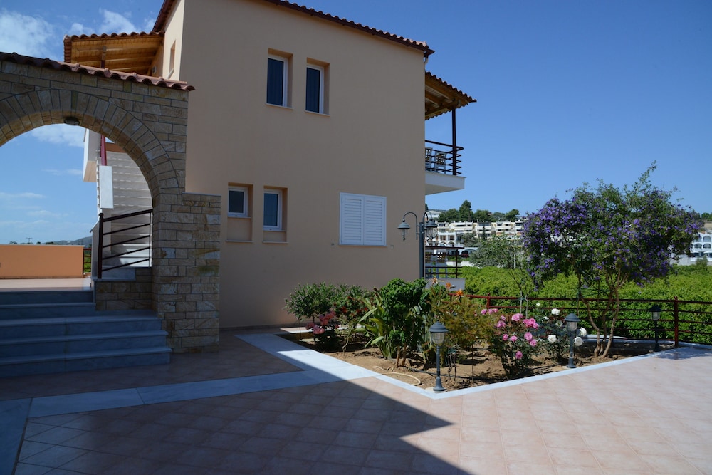 Marias Filoxenia Suites 41/50