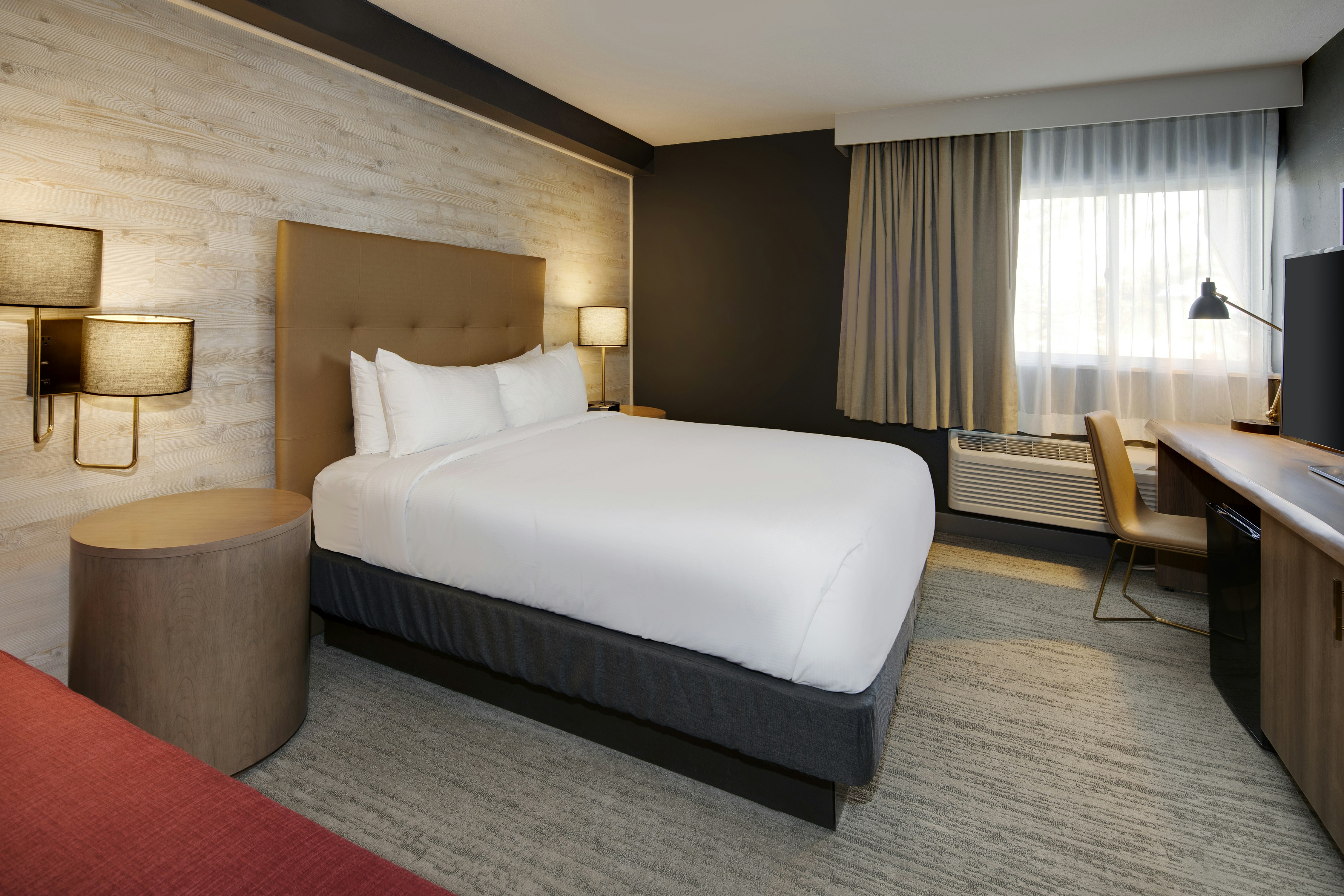 ROOM, QUEEN BED, ACCESSIBLE