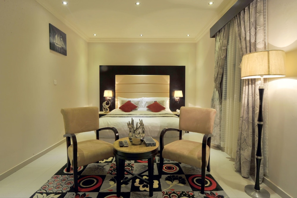 أجنحة الجنادرية 7(Al Janaderia Suites 7) 8/23