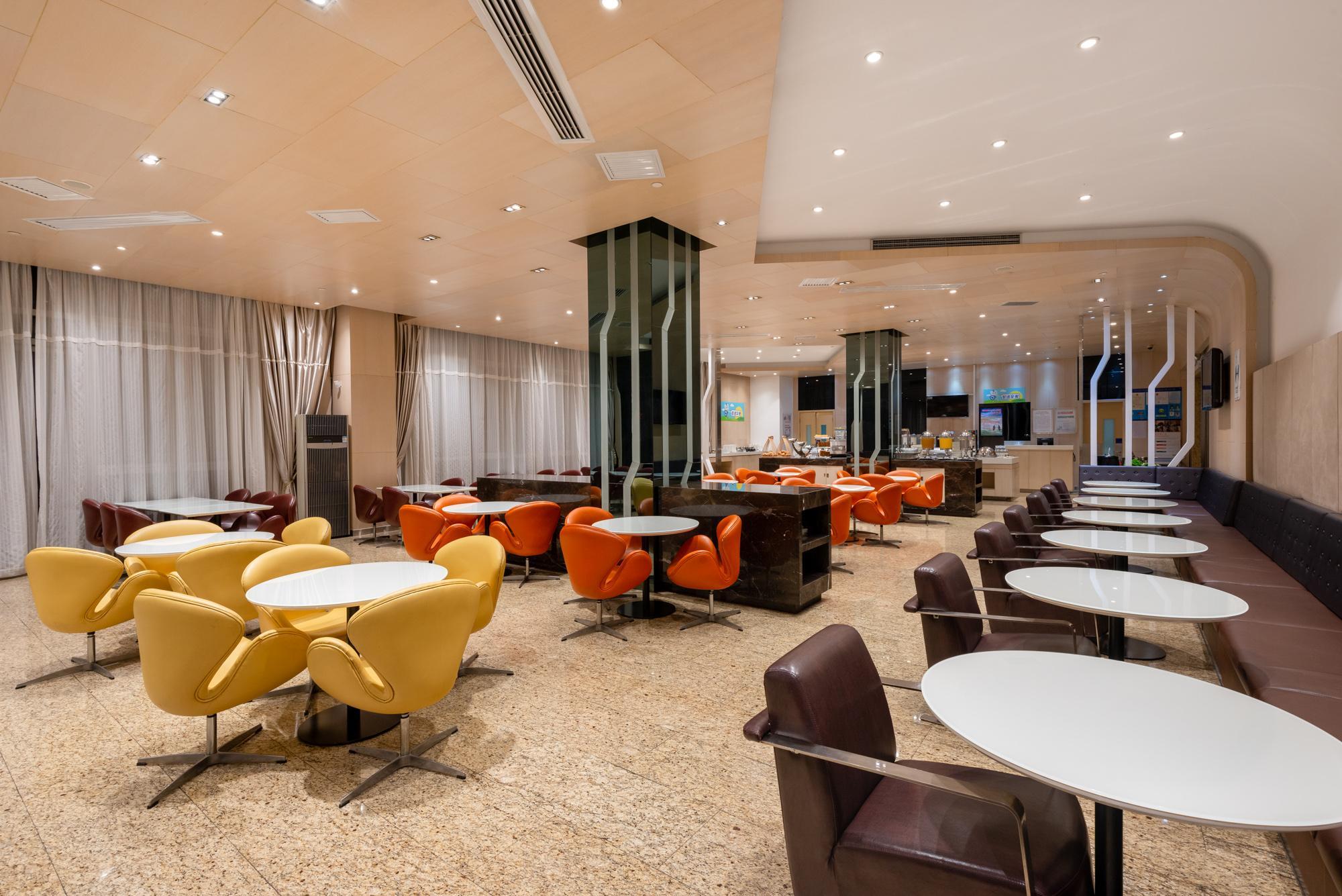HOLIDAY INN EXPRESS SHANGHAI NEW HONGQIAO 20/30