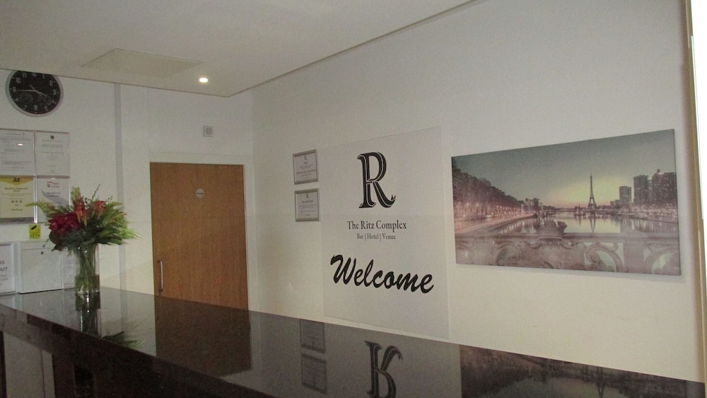 The R Inn Hotel 2/25