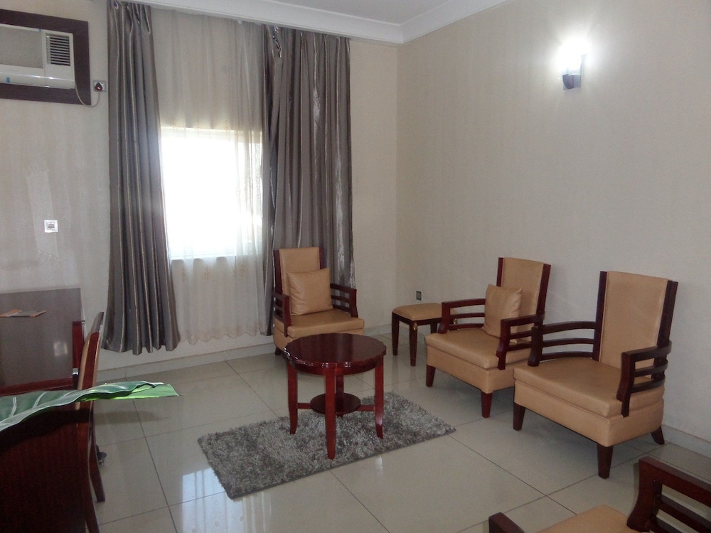 Barcelona Hotels Abuja 34/50