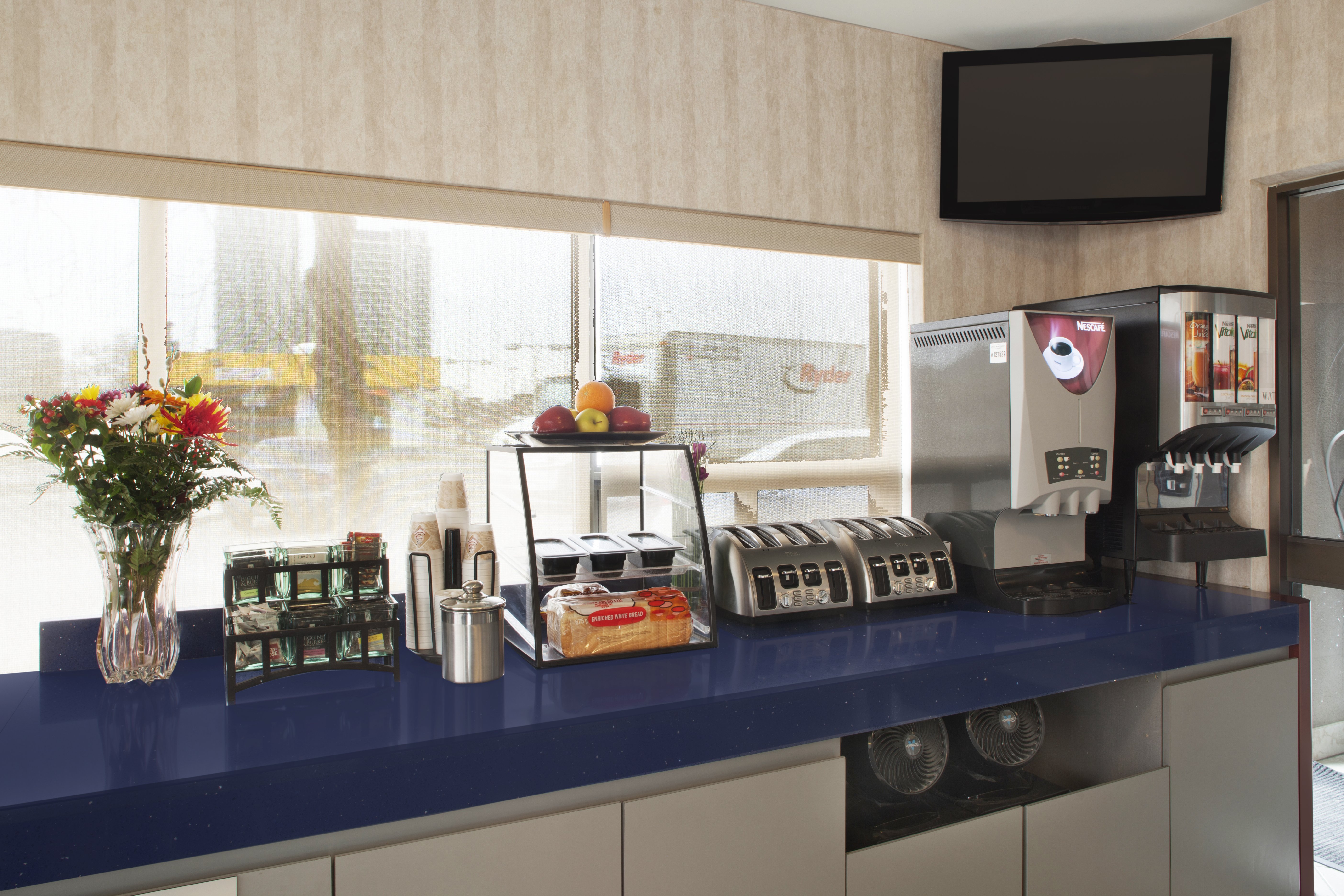Canadas Best Value Inn Toronto 18/25