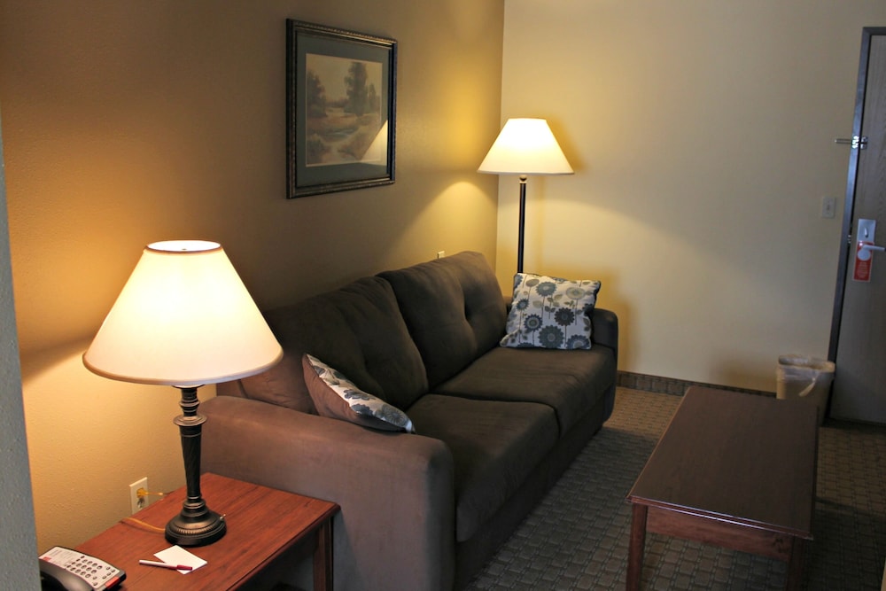 Horse Creek Inn - McCook 27/36
