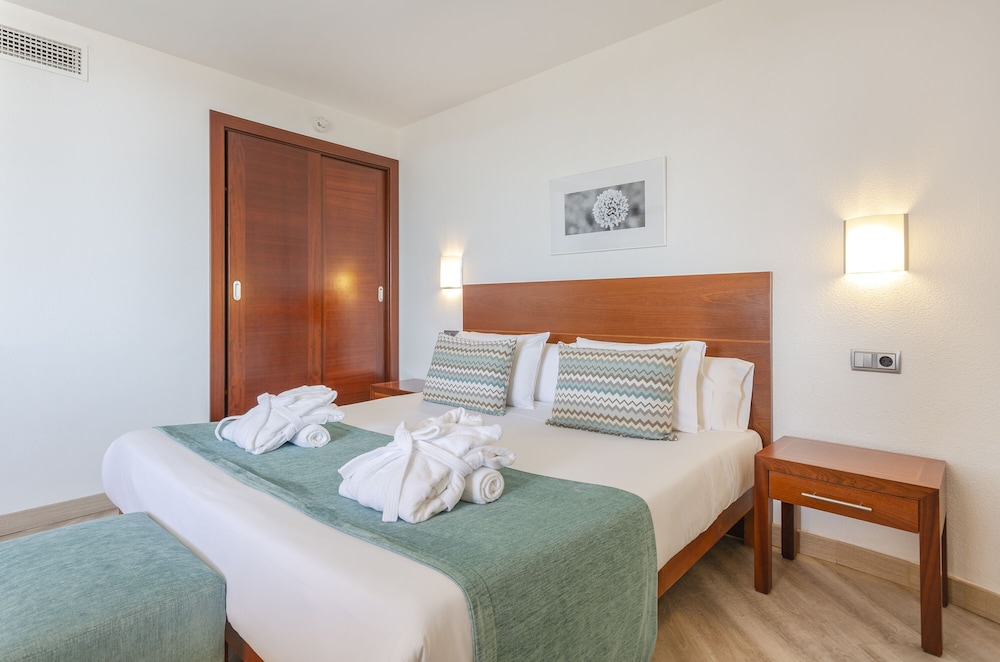 Marins Beach Club Adults Only 8/50