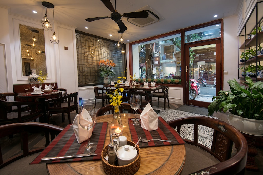 Hong Ngoc Dynastie Hotel 62/74