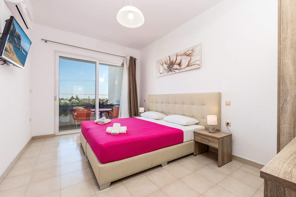 Villa Maroula 12/41