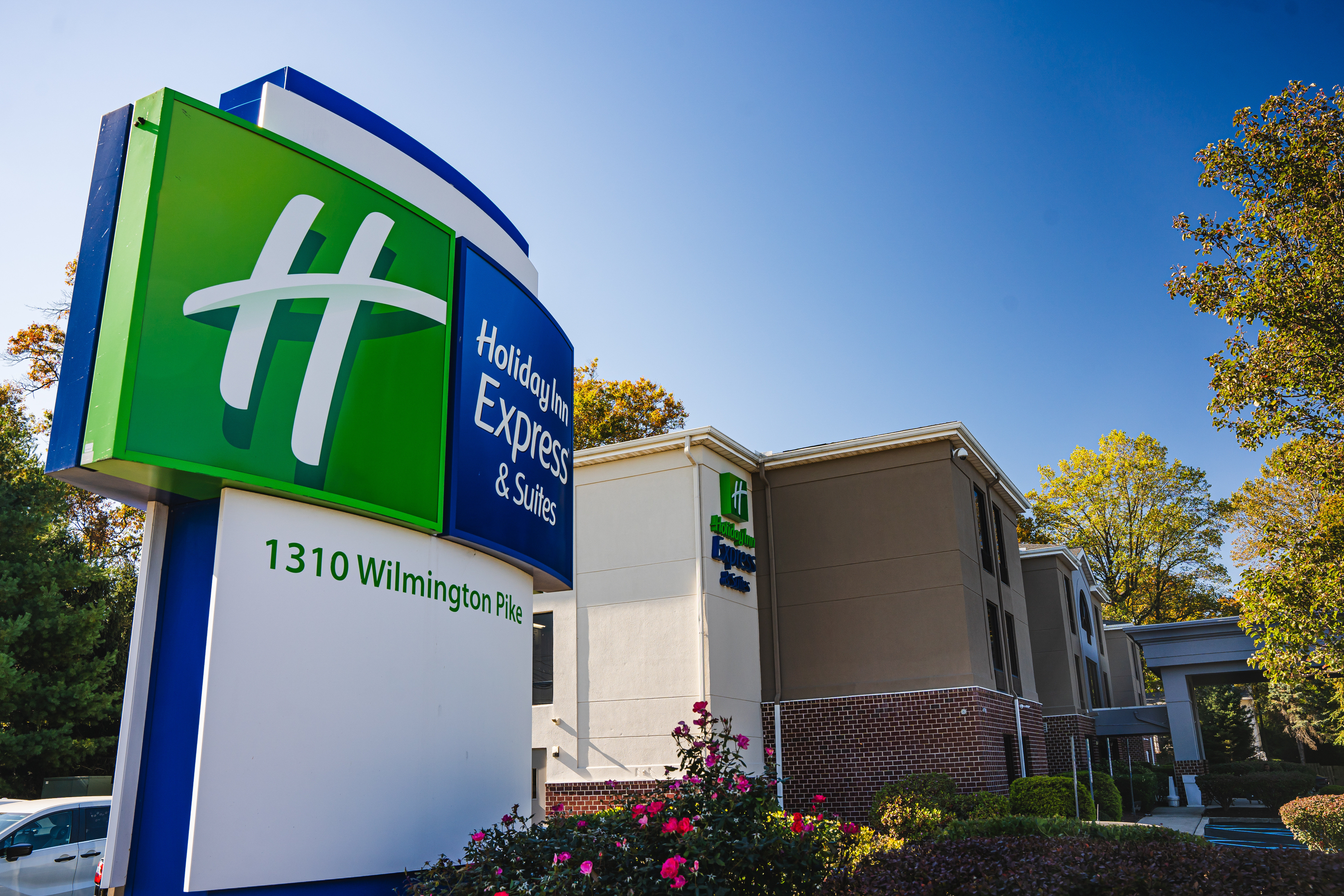 Holiday Inn Express Hotel Suites West Chester 2/76