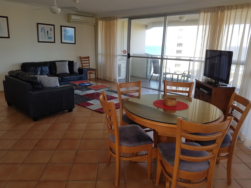 Baronnet Apartments 49/74
