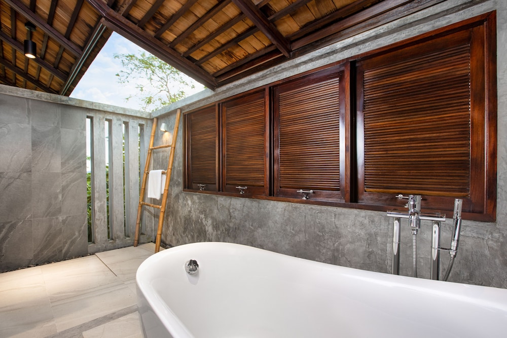 Samsam Yao Noi Andaman Magic and Art Villas 50/50
