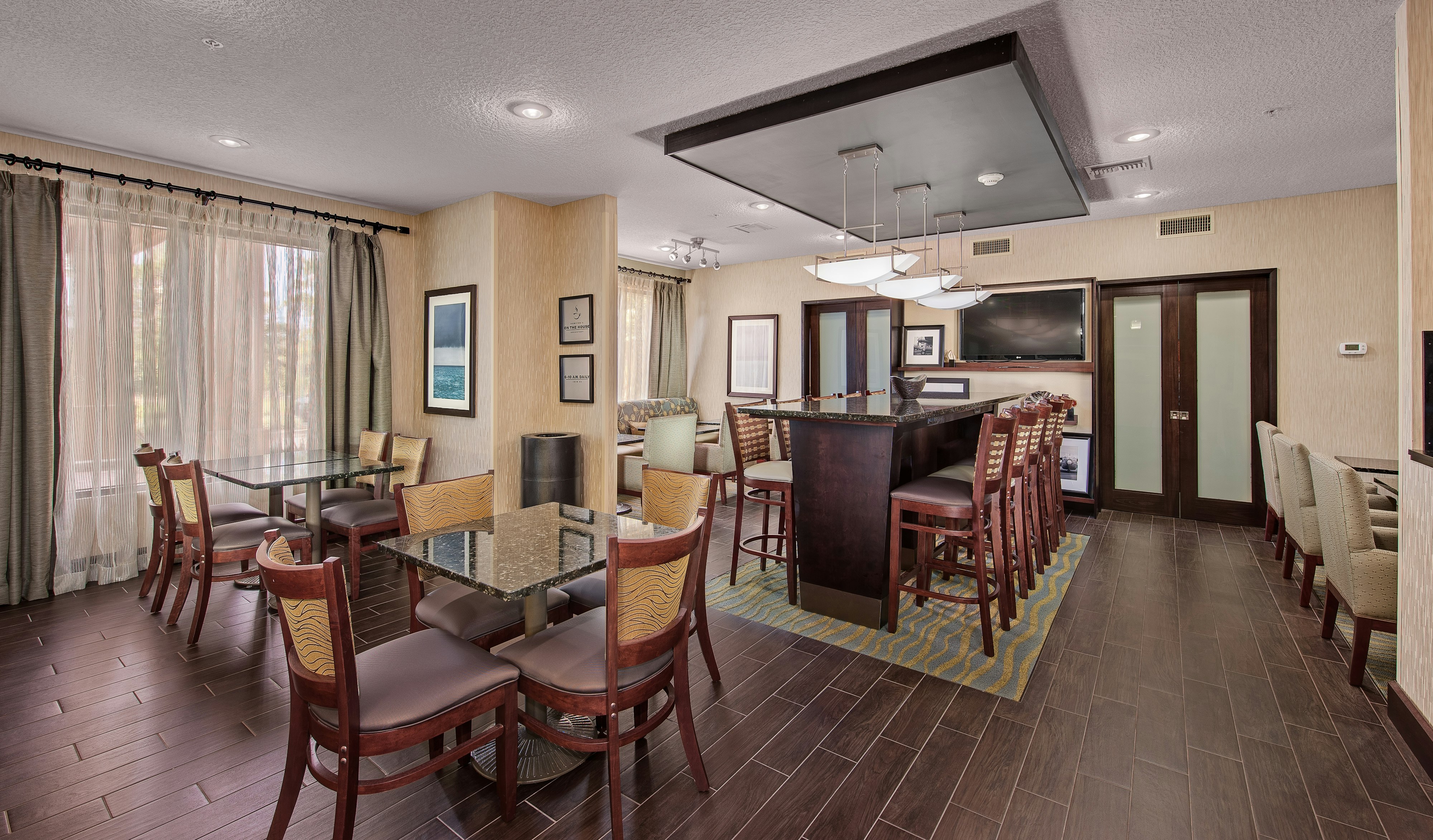 Hampton Inn Niceville-Eglin Air Force Base 18/24
