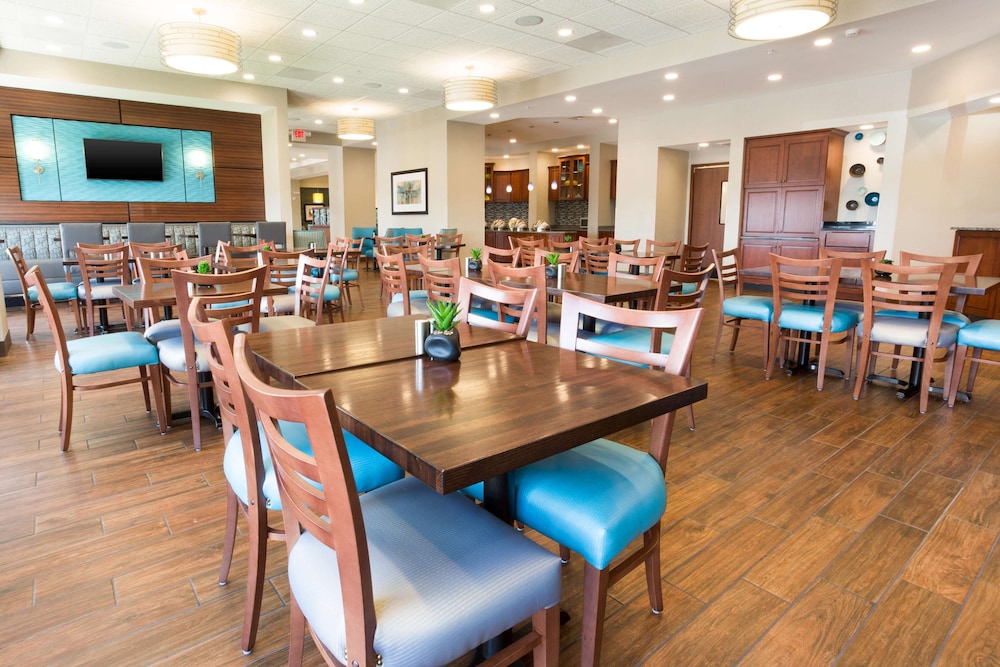 Drury Inn & Suites Colorado Springs 36/50