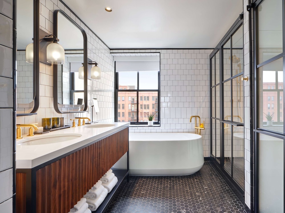 جناح ديلوكس بسرير كينج، 21c Museum Hotel St Louis 2/2
