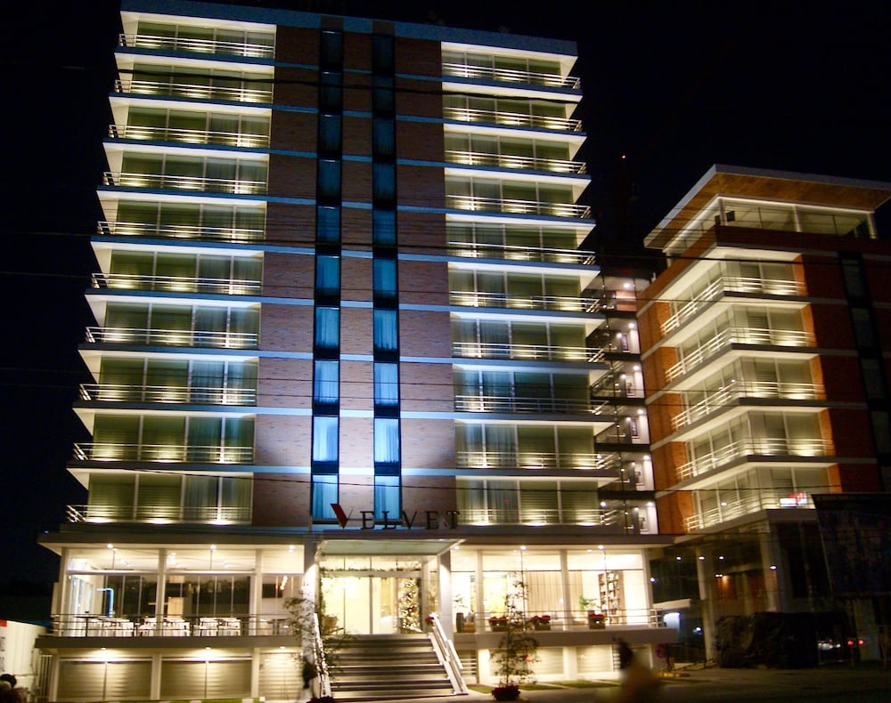 Hotel Velvet Plaza 2/64