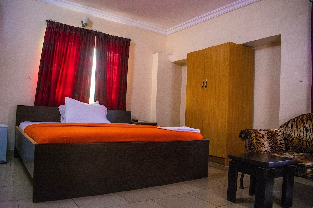 Bavidi Hotel 7/68
