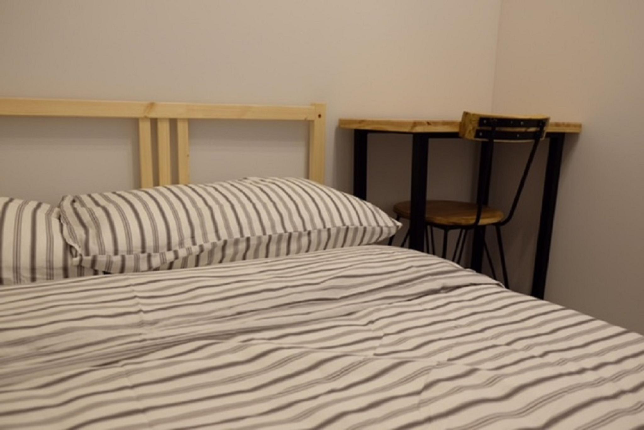 ROOM, DOUBLE BED