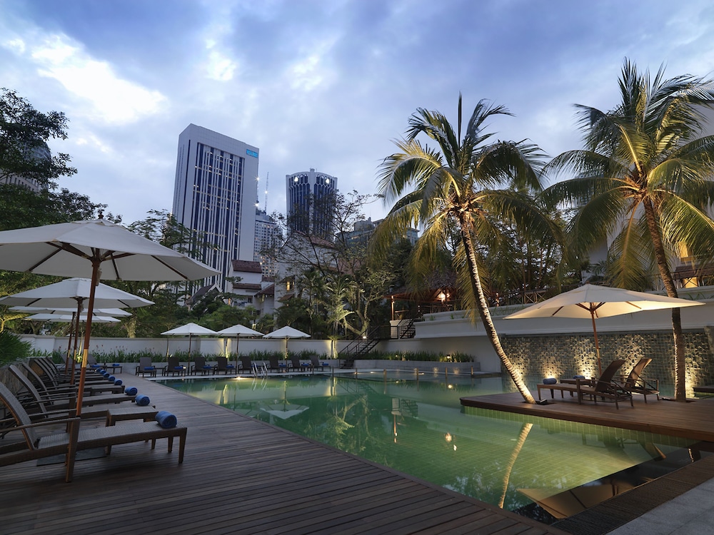 Micasa All Suite Hotel 36/44