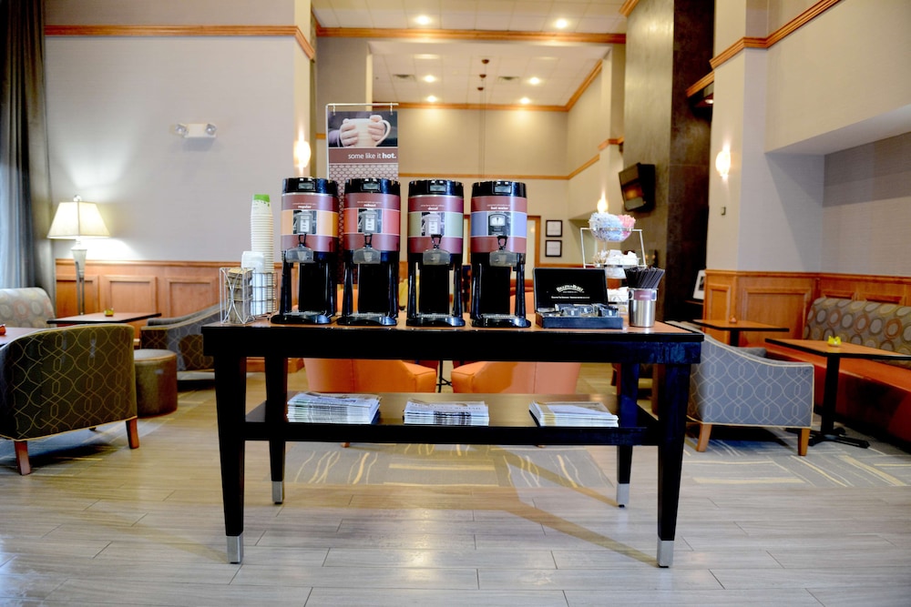 Hampton Inn And Suites By Hilton Windsor 32/44