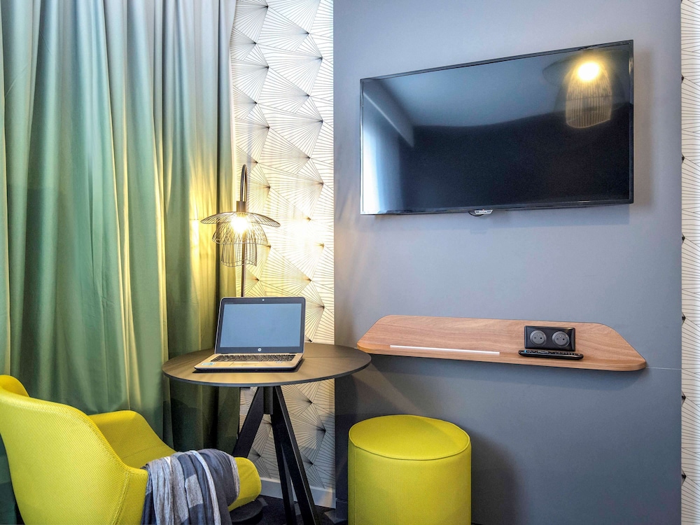 Mercure Hyeres Centre 23/73