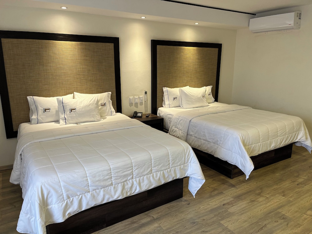 DELUXE, DOUBLE BED