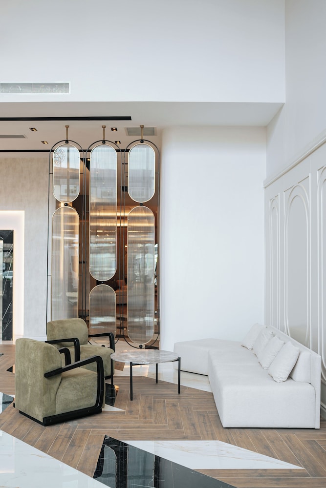 Empula Hotel & Residences 33/50