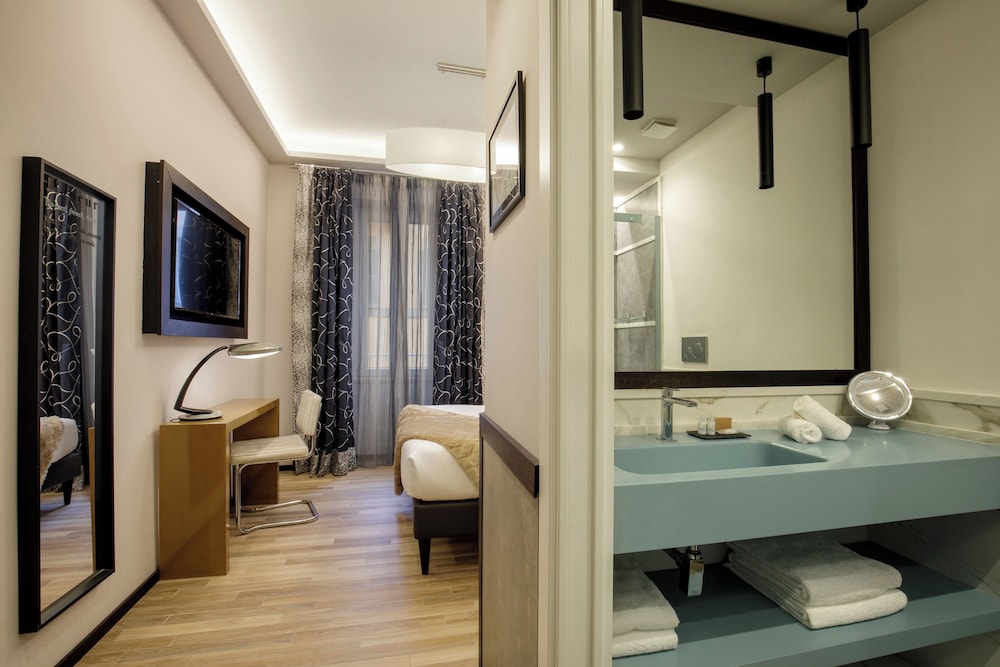 Flaneur - Rooms & Suites by Visconti 48/50