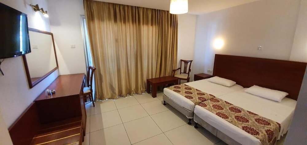 STANDARD, DOUBLE OR TWIN BED