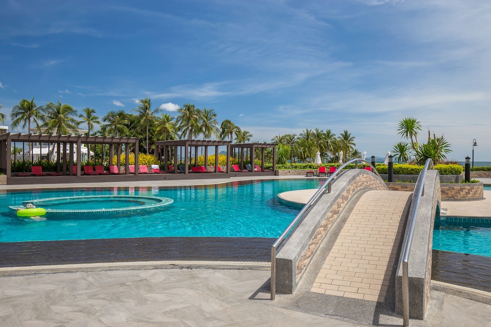 AMBASSADOR CITY JOMTIEN - OCEAN WING 42/50