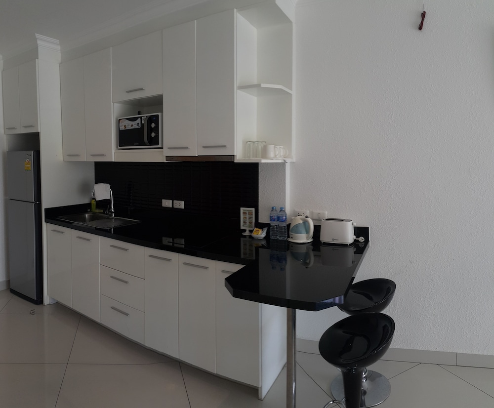 Vtsix Condo Rentals at View Talay 6 Pattaya 56/71