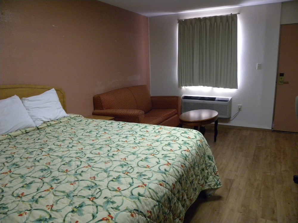 Guest Inn Rogers 24/67