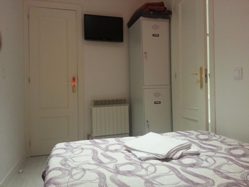 Far Home Hostel 29/71