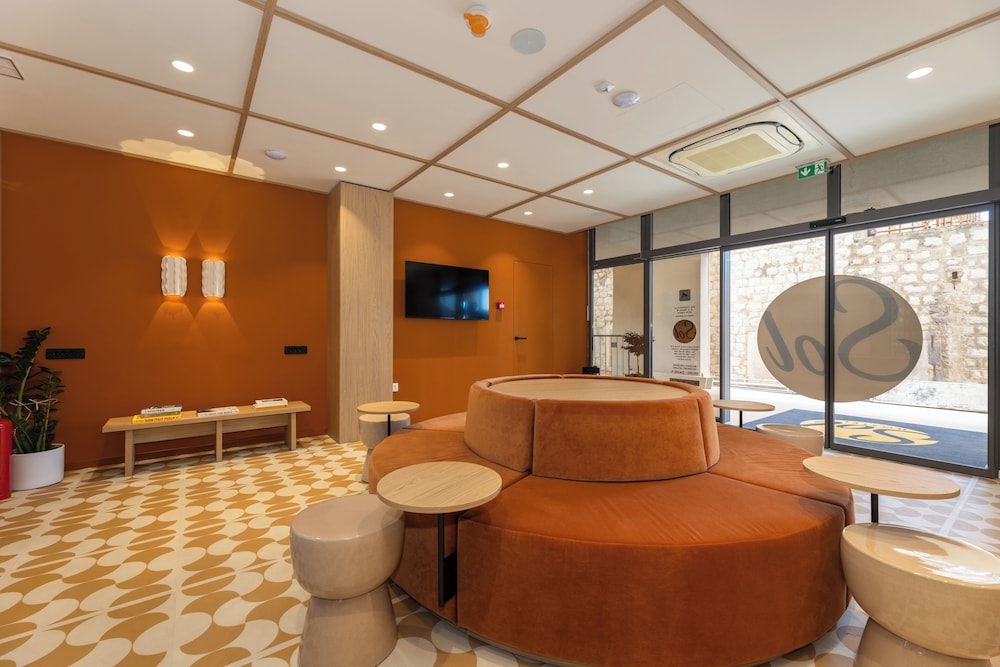 HOSTEL SOL 43/62