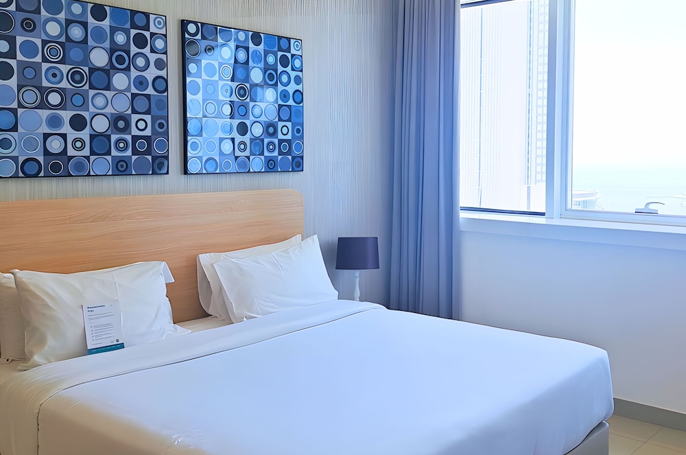 Barcelo Residences Dubai Marina 8/50