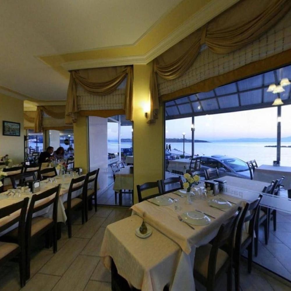 Pasifik Hotel 15/36