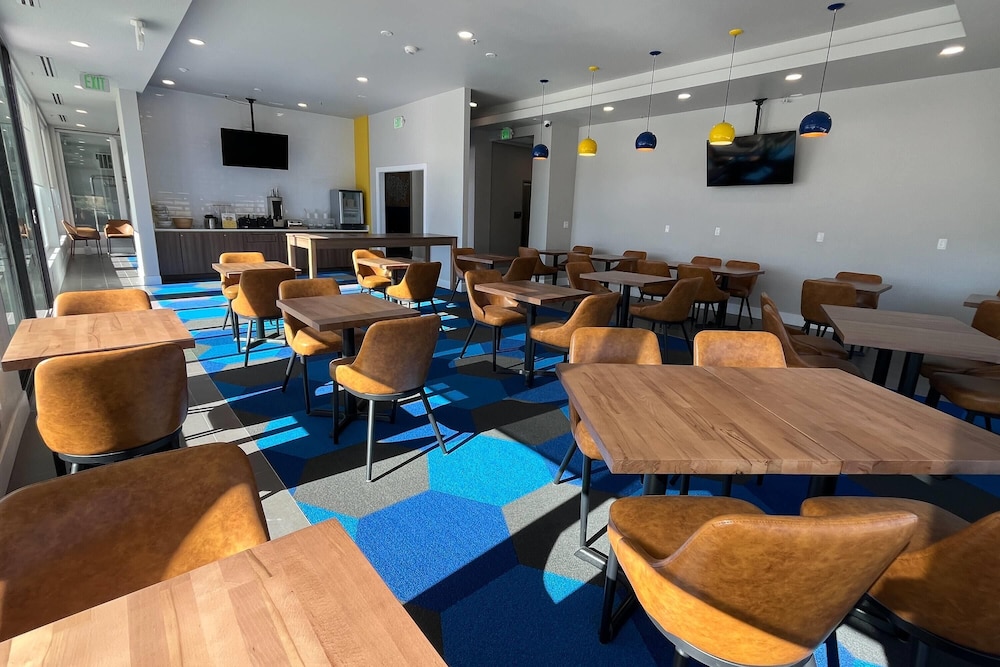 Microtel Inn & Suites by Wyndham Tooele 37/46