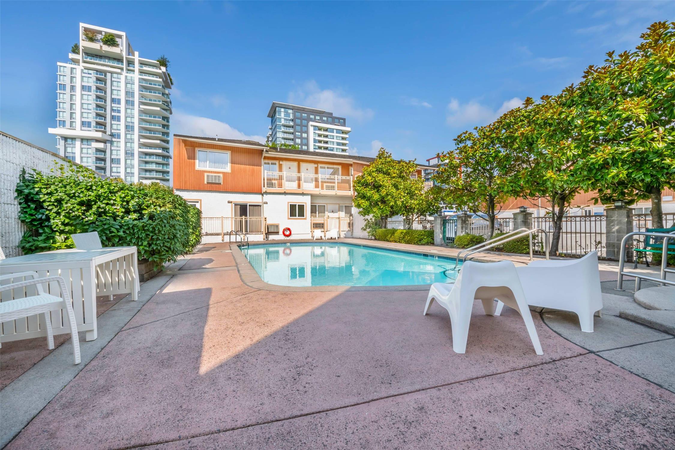 Econo Lodge Inn & Suites North Vancouver 50/52
