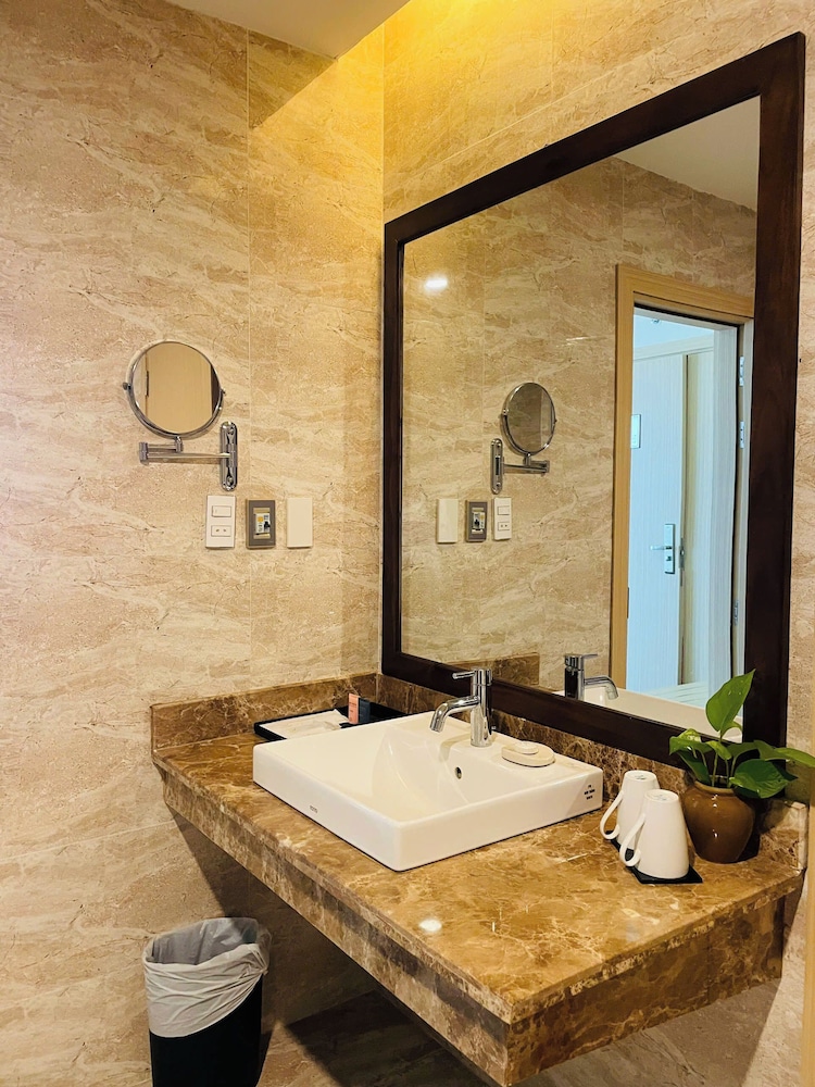 جناح تنفيذي بسرير كينج، Muong Thanh Grand Quang Tri Hotel 10/10