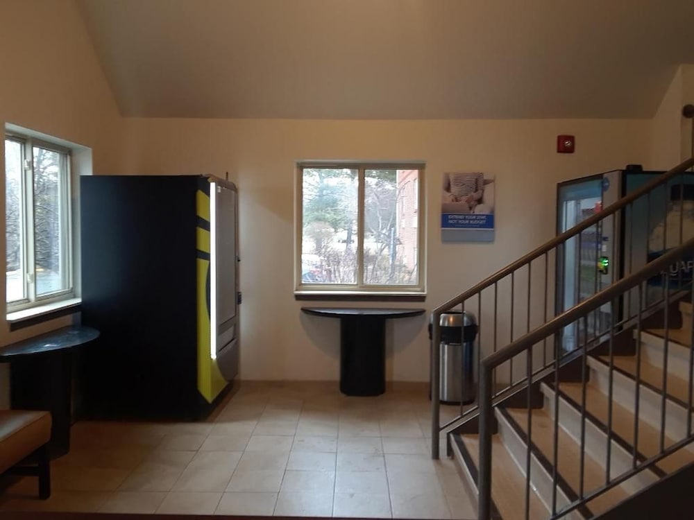 Welcome Suites Hazelwood Extended Stay Hotel 37/59