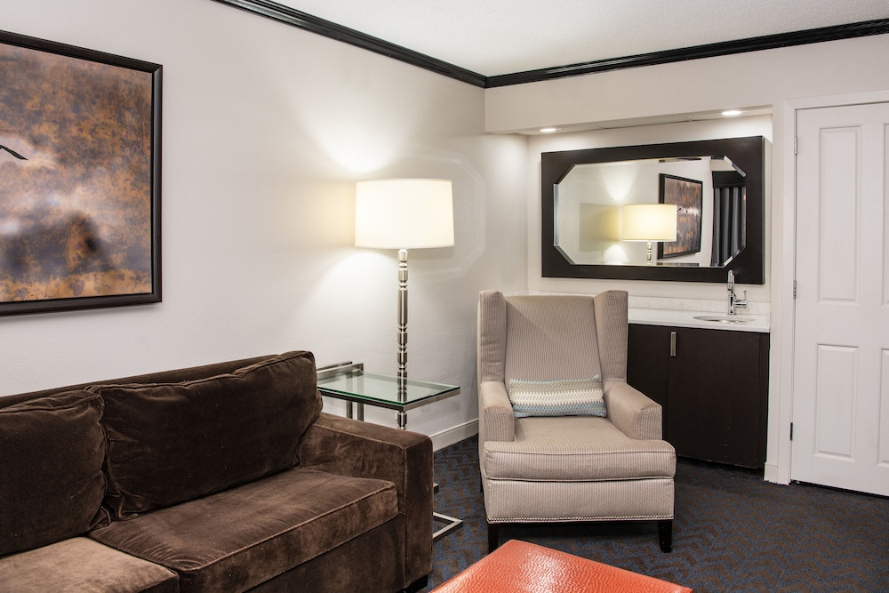 Sheraton Minneapolis West Hotel 33/61