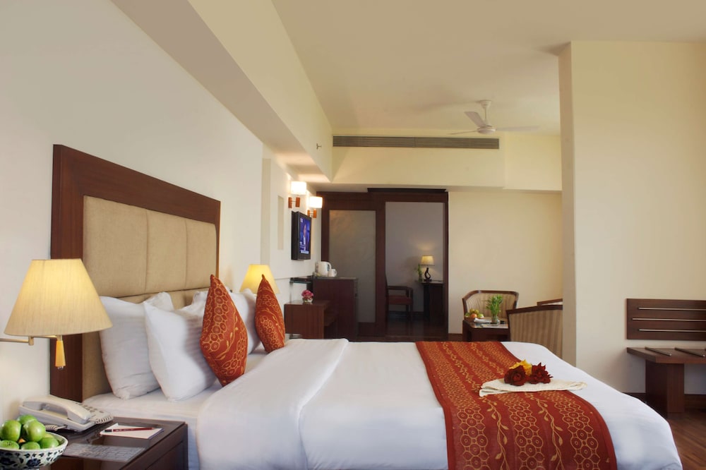 Hotel Legend Sarovar Portico 8/28