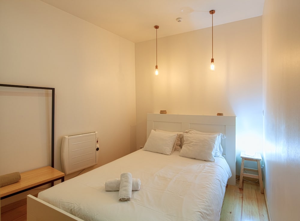 Aparthotel Oporto Entreparedes 28/77