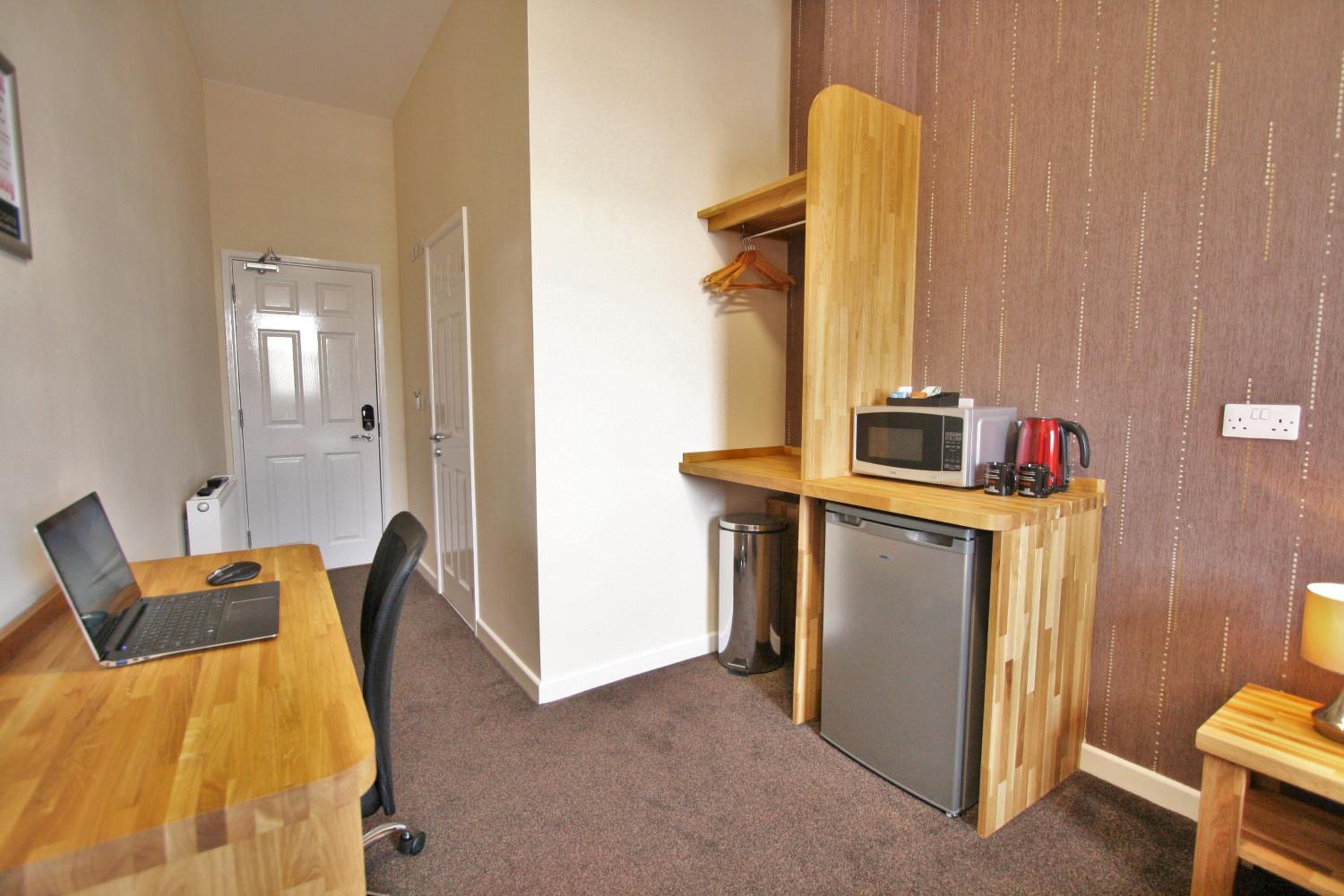 Central Hotel Gloucester by Roomsbooked 3/14