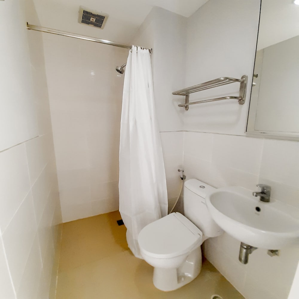 Cozy Stay Hotel 66/67