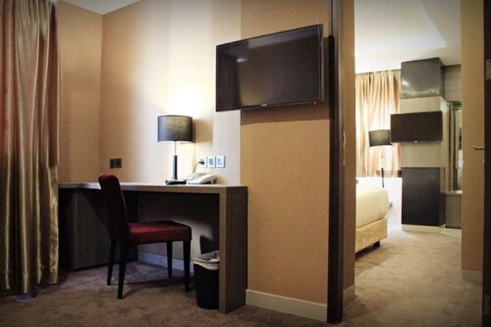 Biz Hotel Batam 51/59