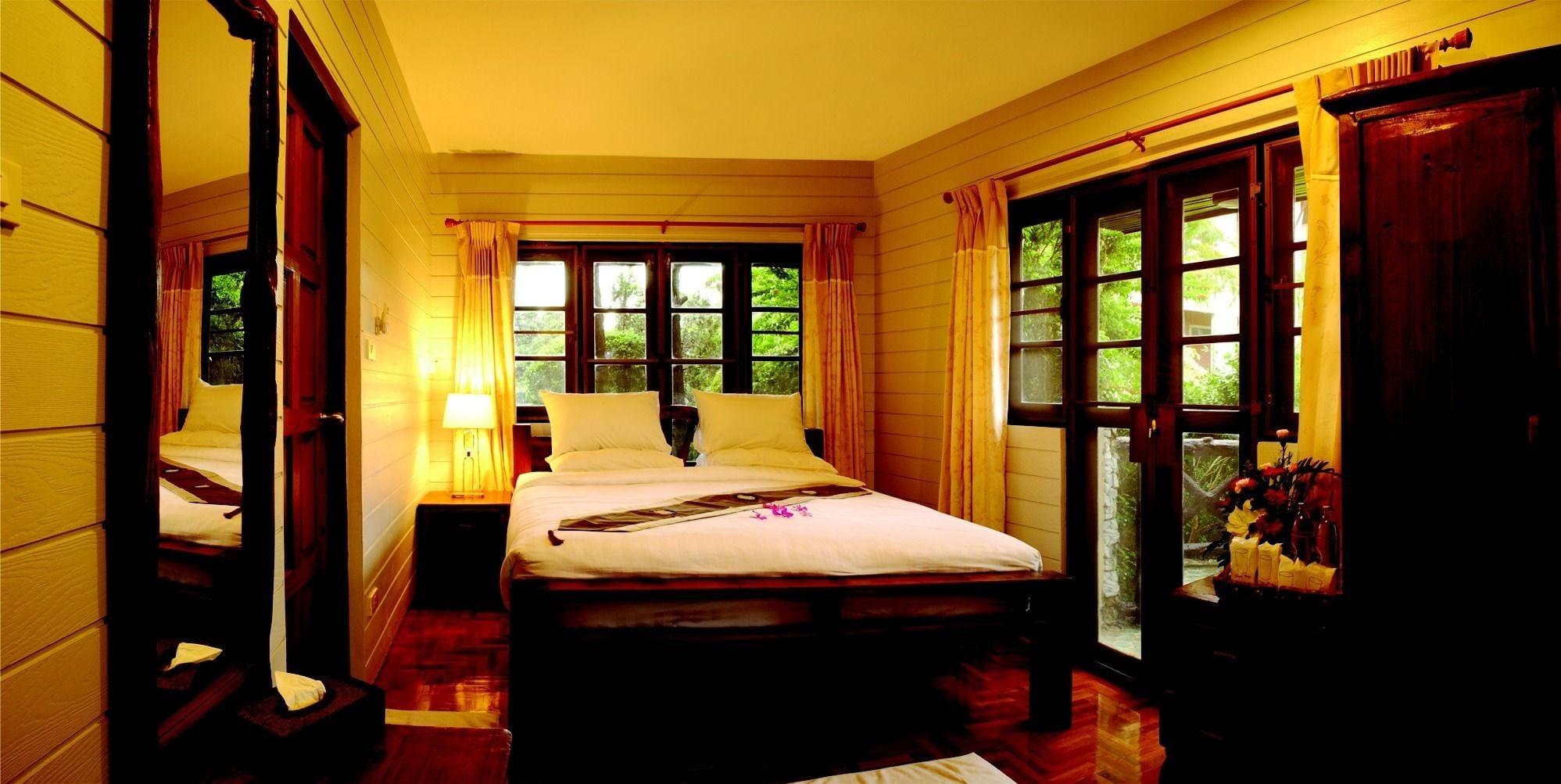 3 BEDROOMS, LOG, VILLA