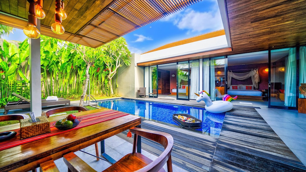 Abia Villa Legian 23/48